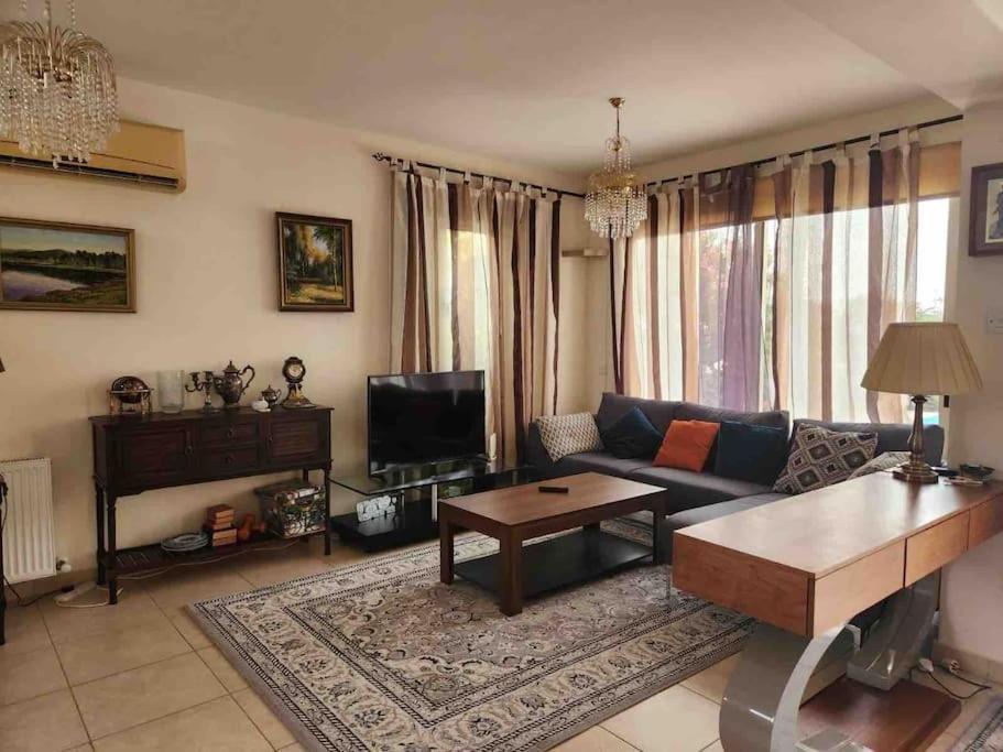 Budget Escape To The Seaside * Larnaca